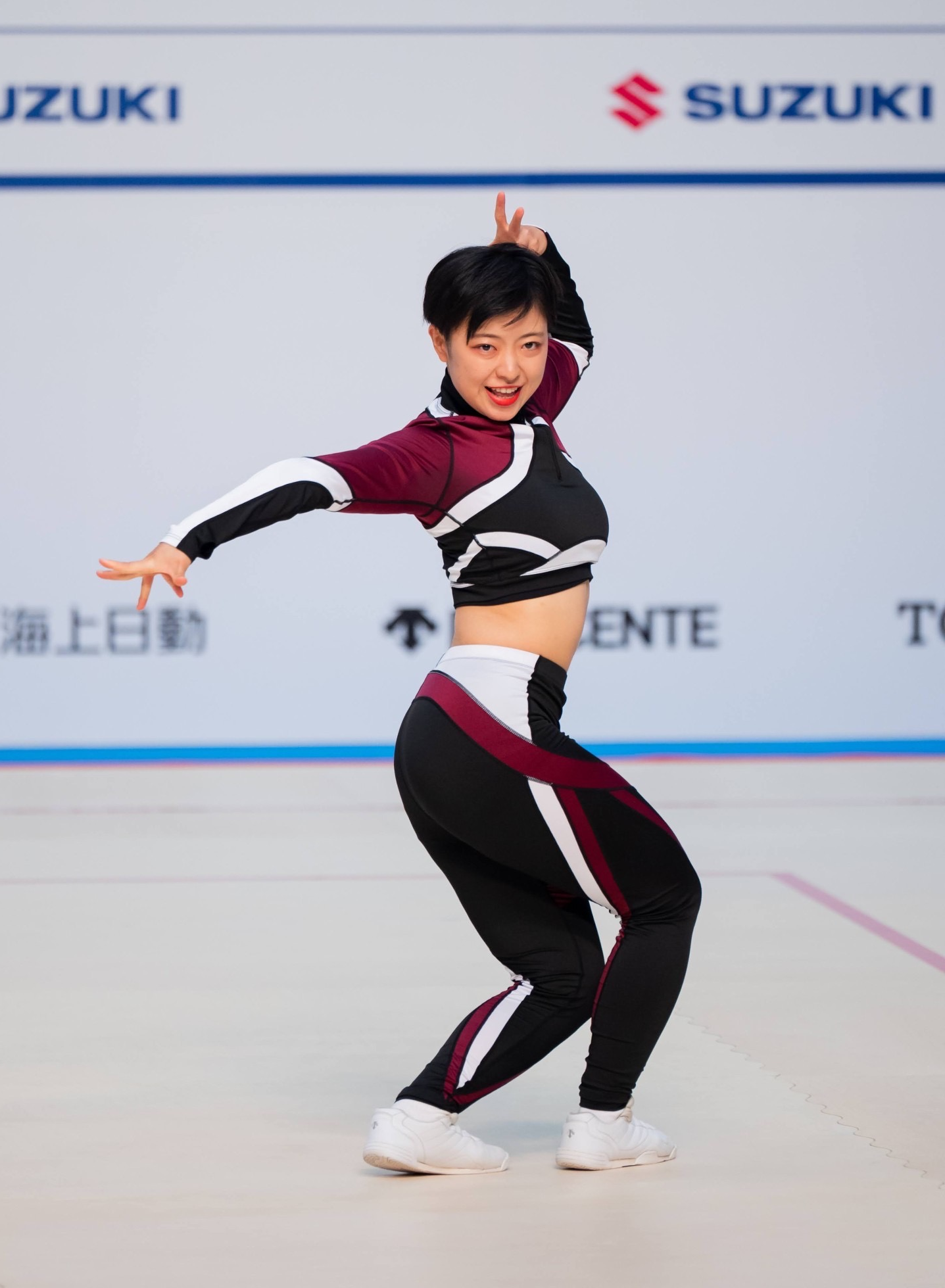 【美品】【希少】エアロビックで世界に挑んだ日本人 本 美品】【希少】エアロビックで世界に挑んだ日本人 本 画像 No.1/